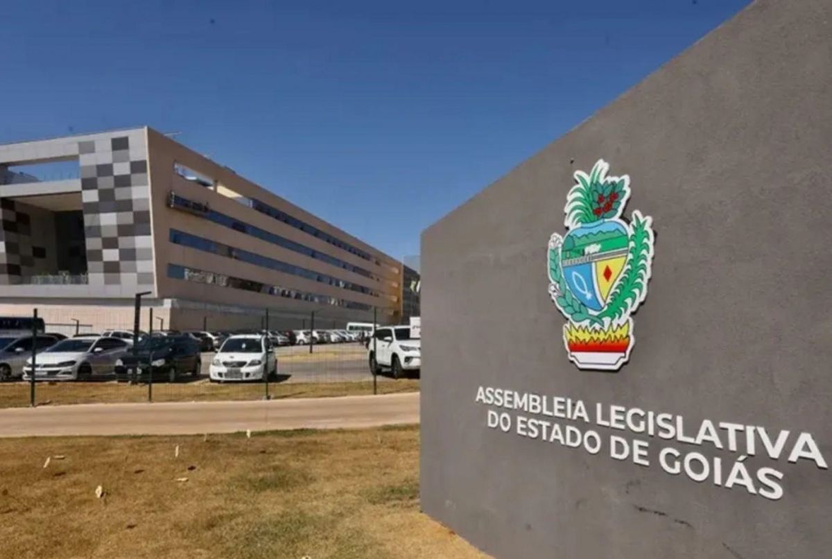 Deputados querem sessões híbridas na Alego em ano eleitoral